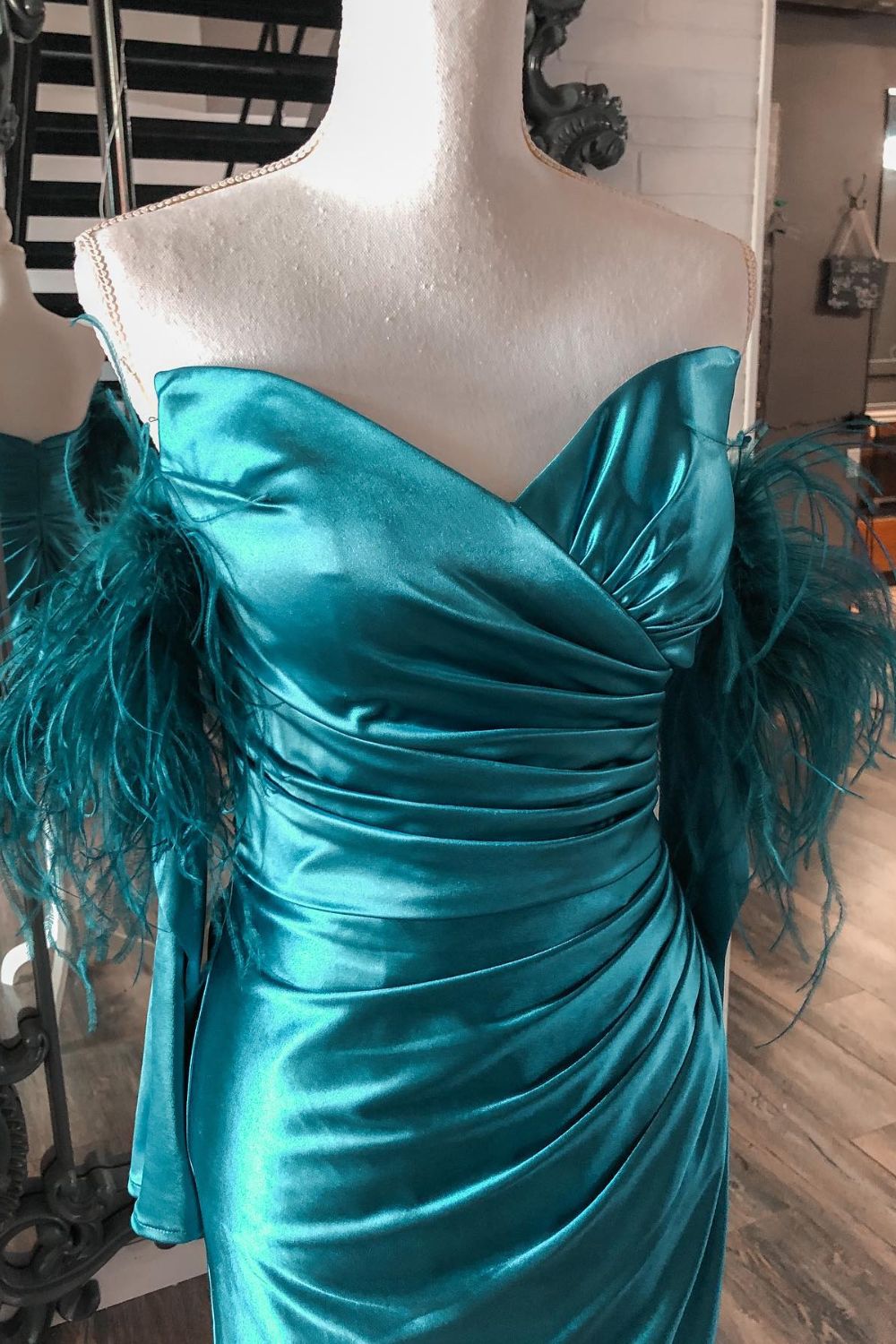 Dressime Bodycon Satin Strapless Short Homecoming Dress With Feather Sleeves