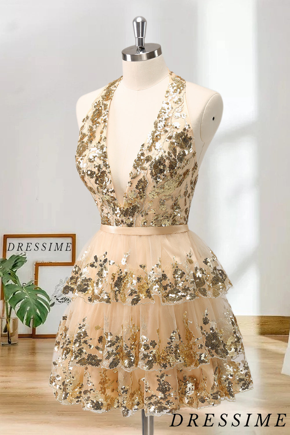 Dressime A Line Halter Tulle Short/Mini Tiered Homecoming Dress With Sequin Appliques dressime