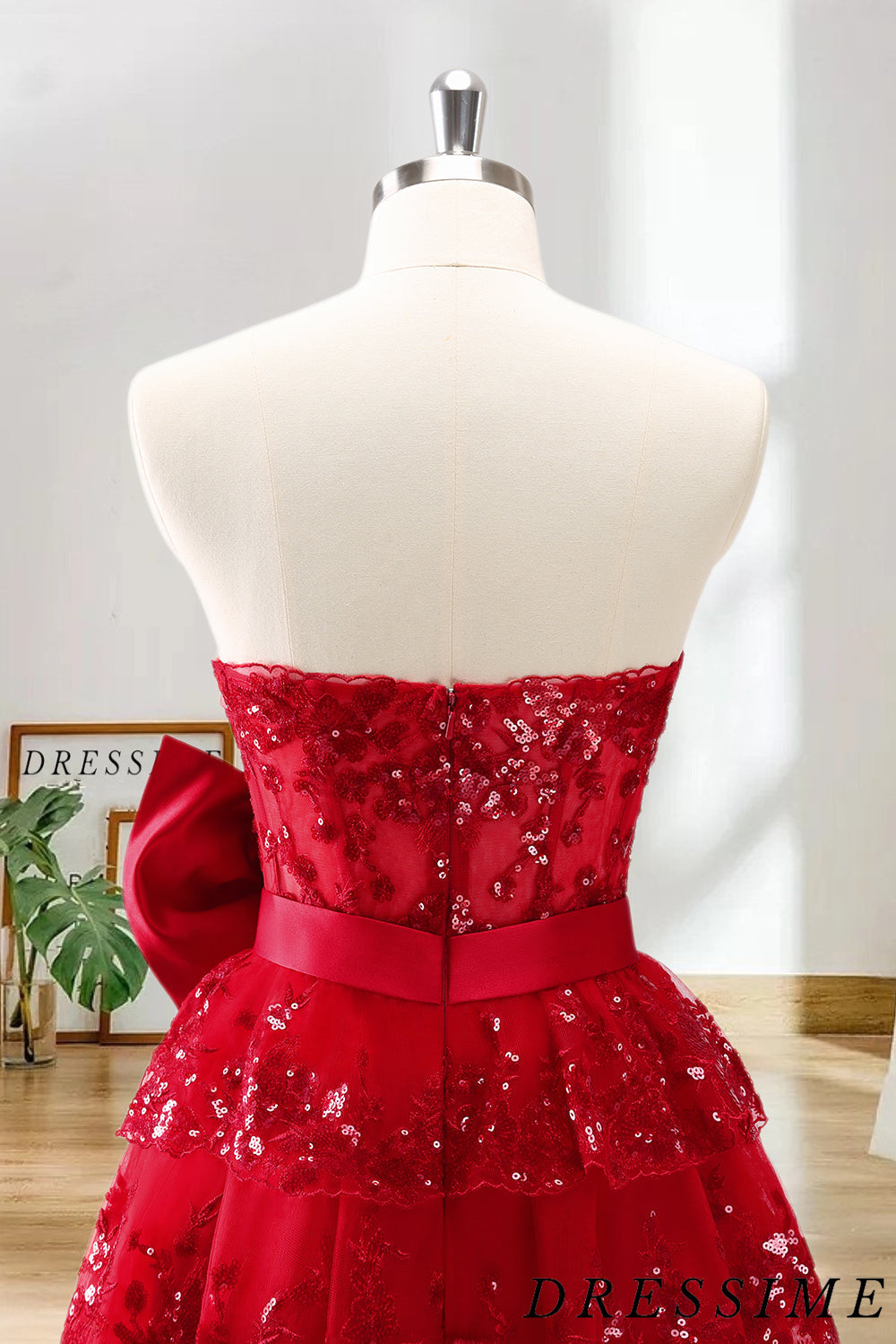 Dressime A Line Sweetheart Sequin Appliques Tiered Short/Mini Homecoming Dress With Bow dressime