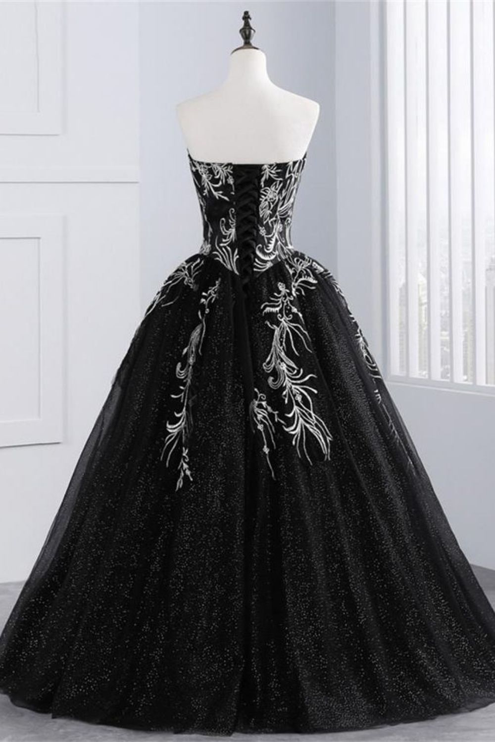 Dressime Ball Gown Sweetheart Tulle Long Princess Dress With Sequin Appliques dressime