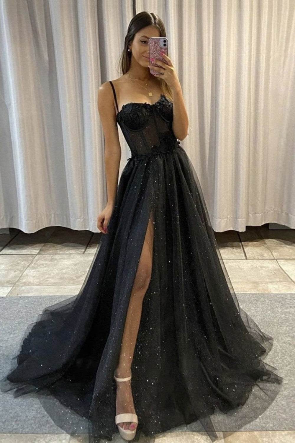 dressimeBlack A Line Sweetheart Lace Aqppliques Tulle Prom Dresses Slit 