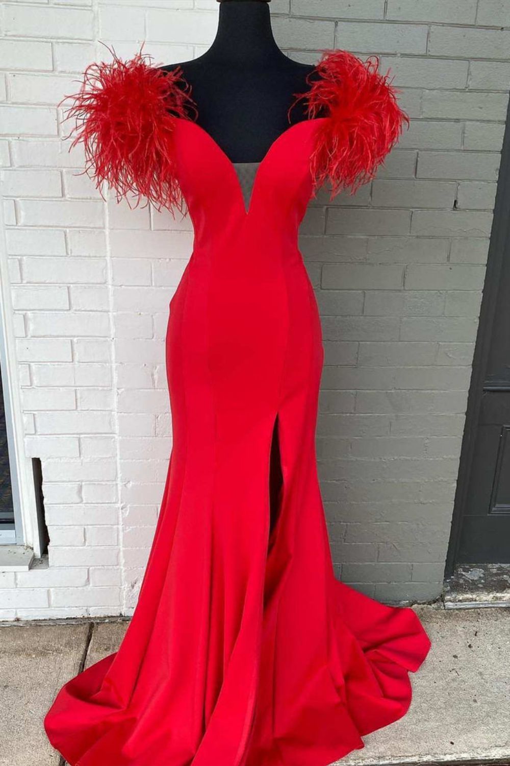 Dressime Mermaid V Neck Slit Long Prom Dress With Feathers dressime