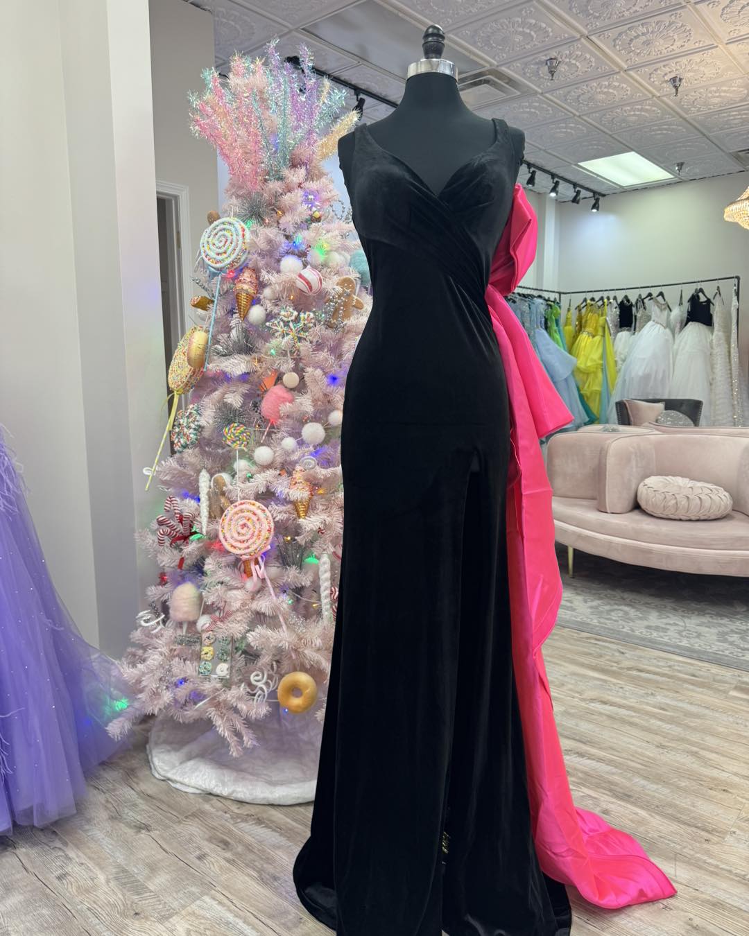 Dressime Mermaid V Neck Velvet Bow-Back Long Prom Dress with Slit dressime