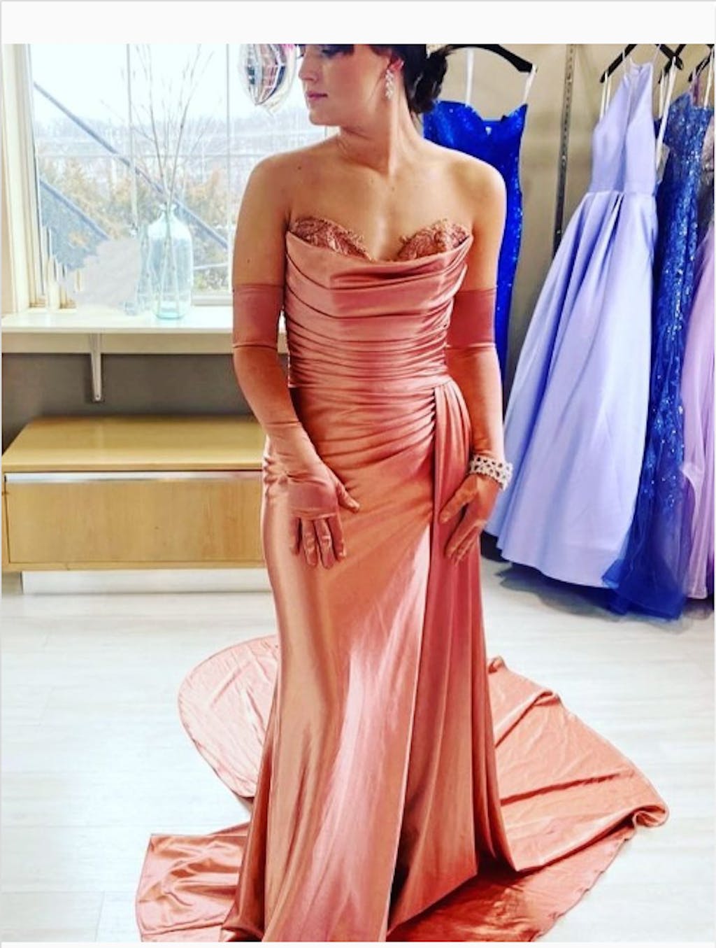 dressimeSheath Sweetheart Satin Split Prom Dresses with Attached Train 