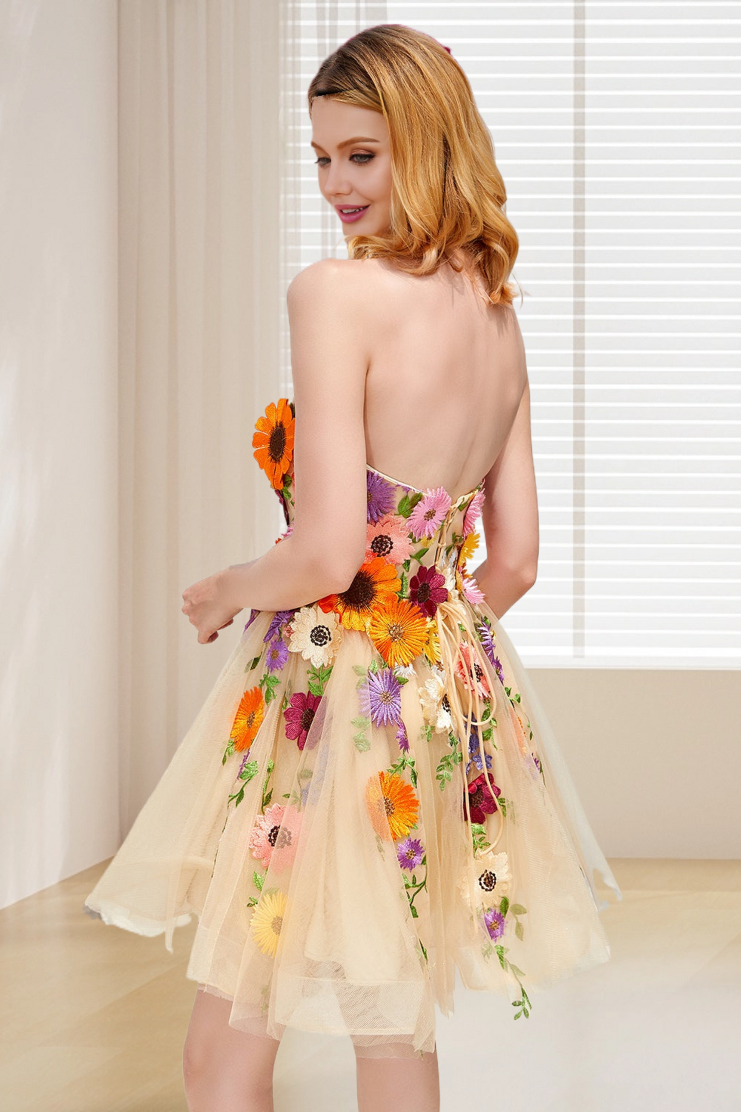 Dressime Strapless Homecoming Dresses Knee Length Tulle With 3D Flower dressime