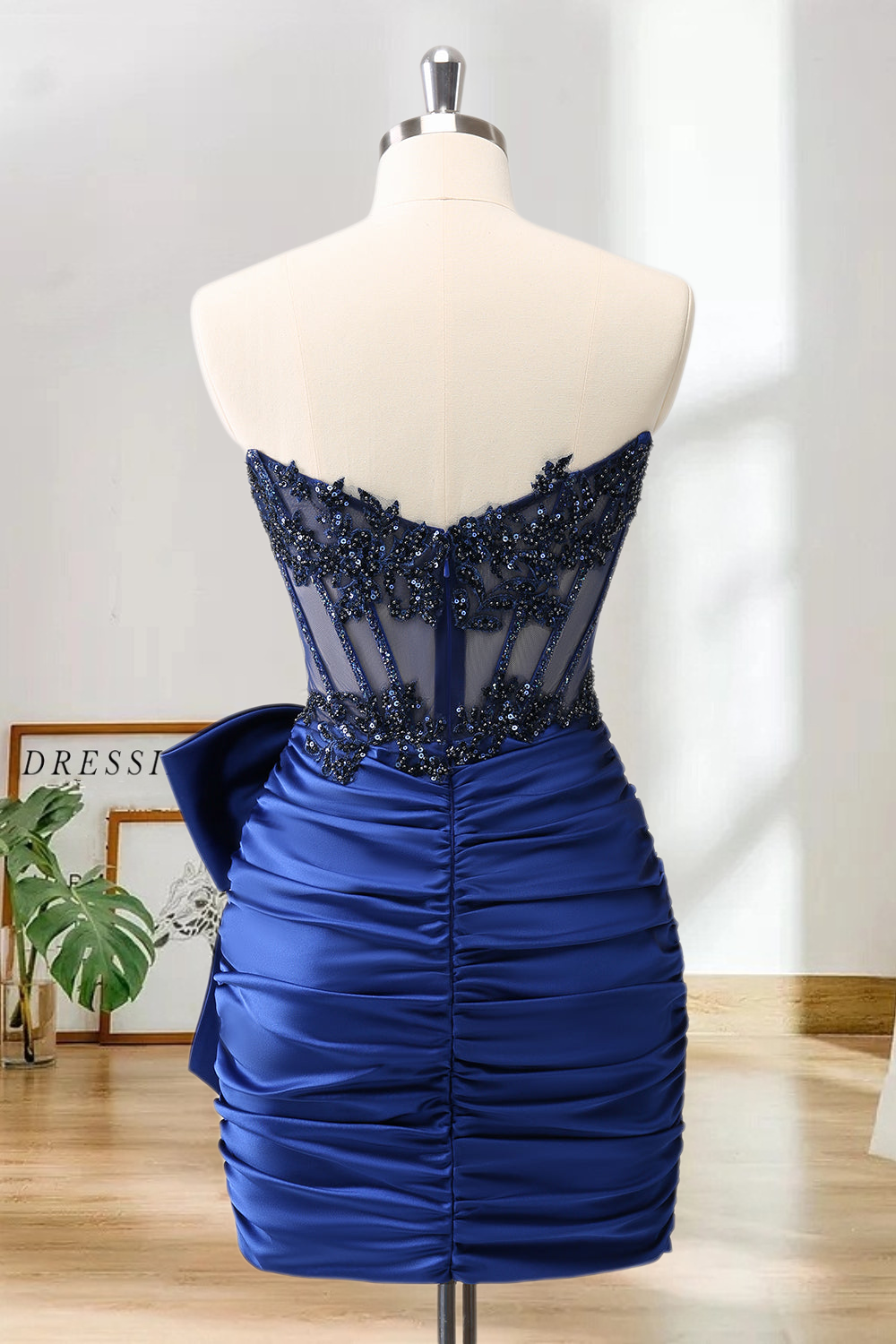 Dressime Bodycon Strapless Satin Tight Short/Mini Homecoming Dress With Beaded Appliques