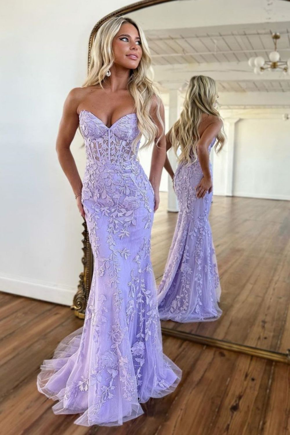 Dressime Lace Sweetheart Sleeveless Mermaid Appliques Prom Dresses