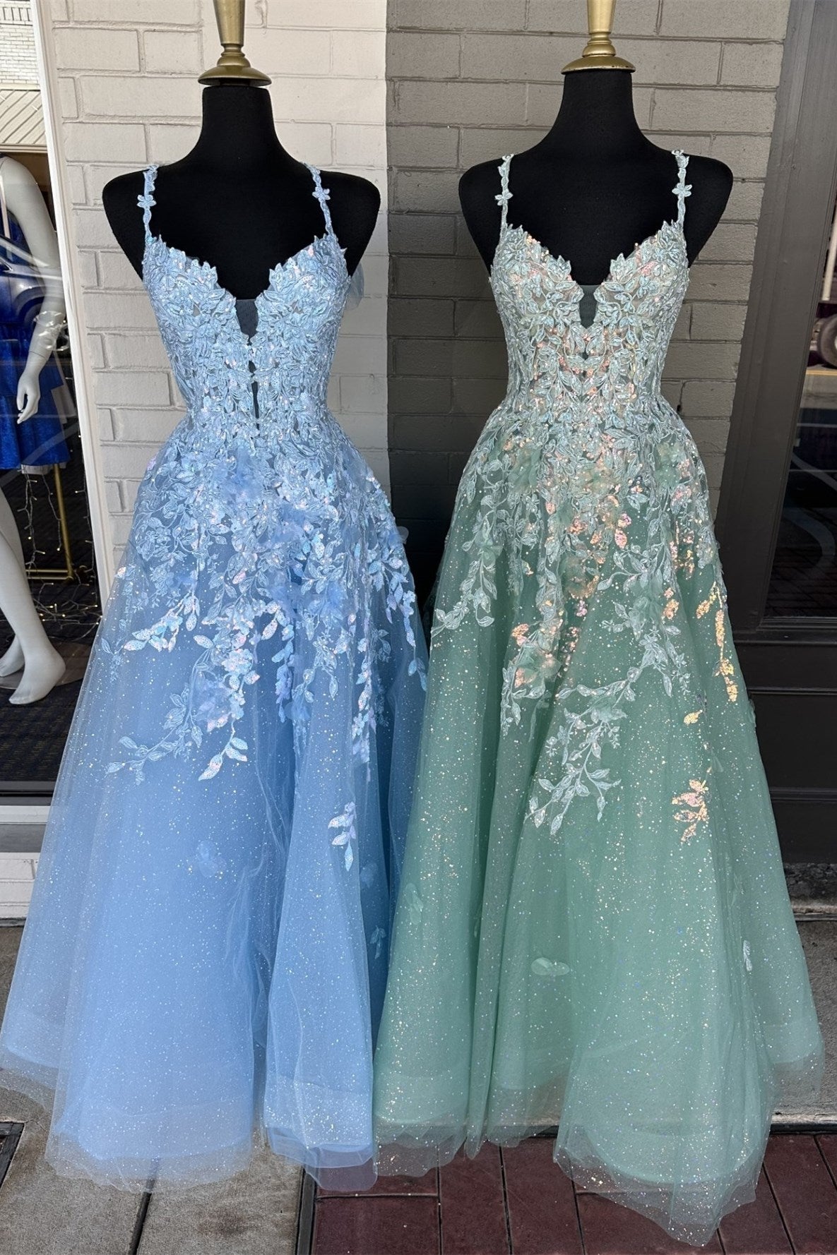 Dressime A-Line Straps Tulle Appliques Plunge V Long Prom Dress with Detachable Sleeves dressime